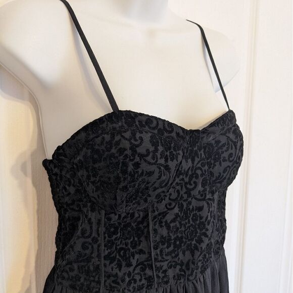 Nwt BOG COLLECTIVE black dress with padded bra velour top size M @Y - Picture 4 of 15
